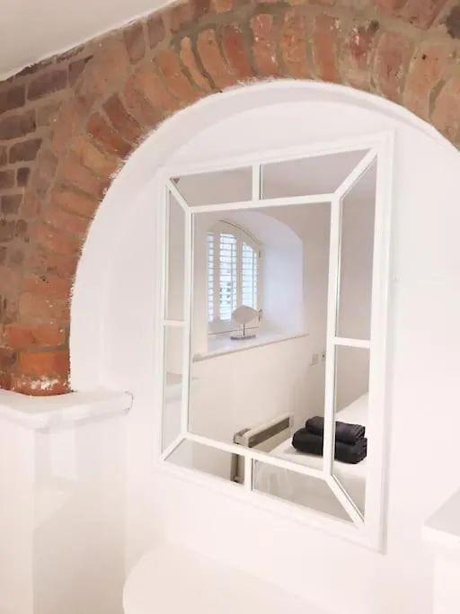 The Boat House Apartment - York 0*,  United Kingdom